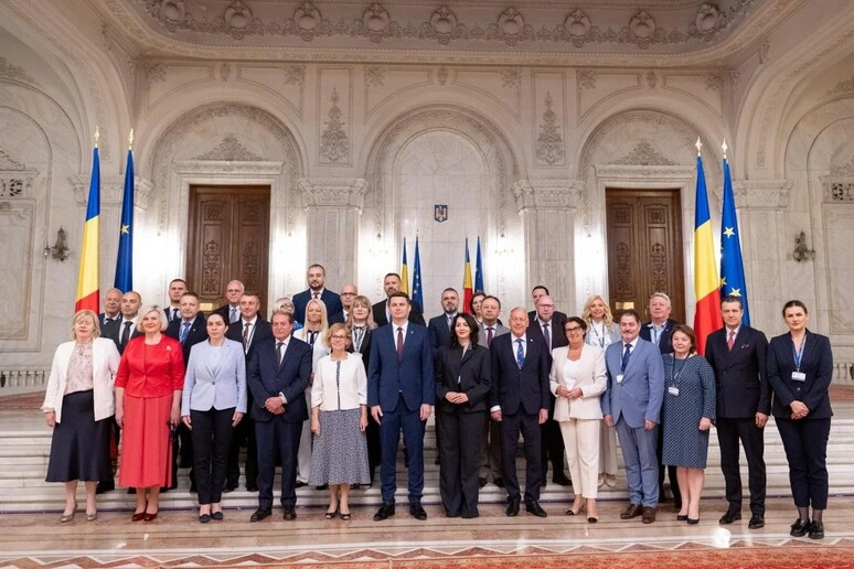 A Bucarest si incontrano le delegazioni parlamentari dei paesi InCE