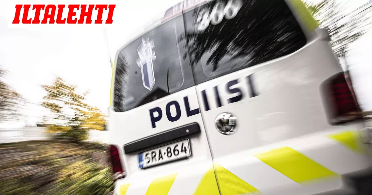Bussi ja pakettiauto kolaroivat Espoossa – Yksi sairaalaan