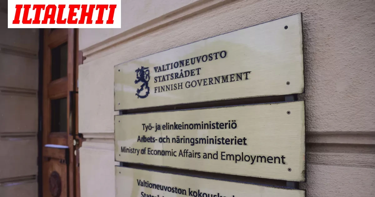 Päivi Anttikoskelle uusi pesti: Valtioneuvoston viestintäjohtajaksi