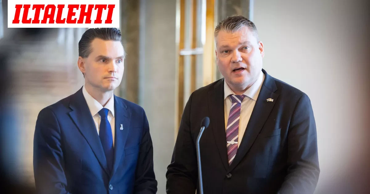 Seuraa suorana: Nyt linjaa puolustusvaliokunta kohulaista