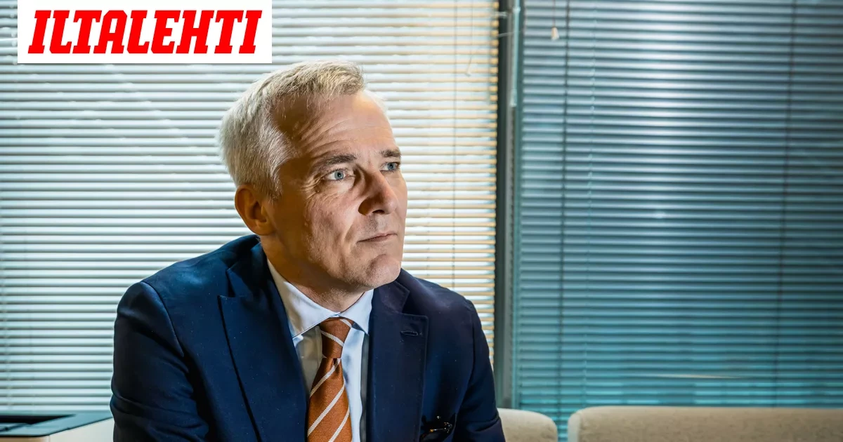 Suora lähetys kello 9.30: Mitä Anders Adlercreutz sanoo poliittisesta tilanteesta?
