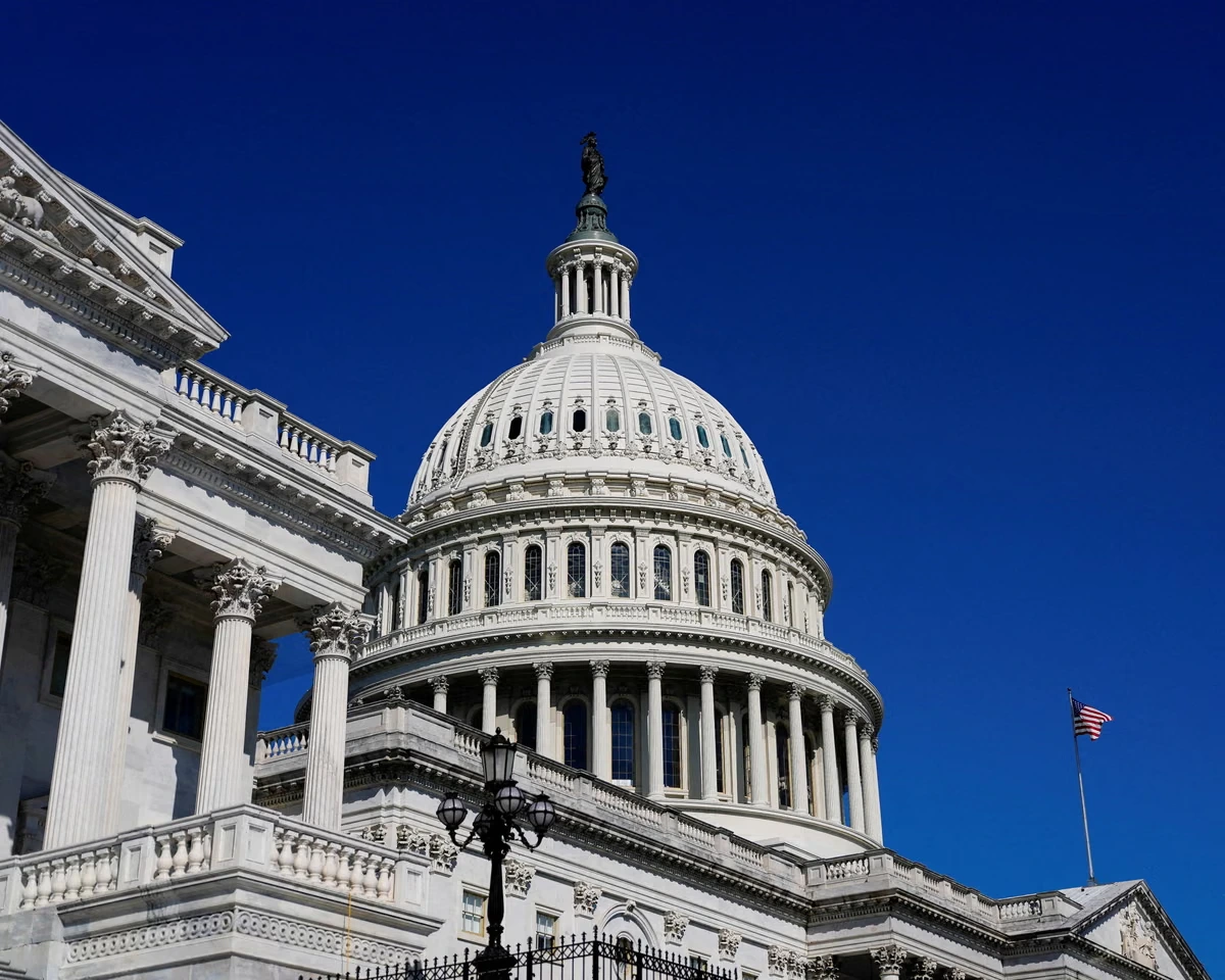 In second break with Trump in a week, House passes bill to aid Ukraine