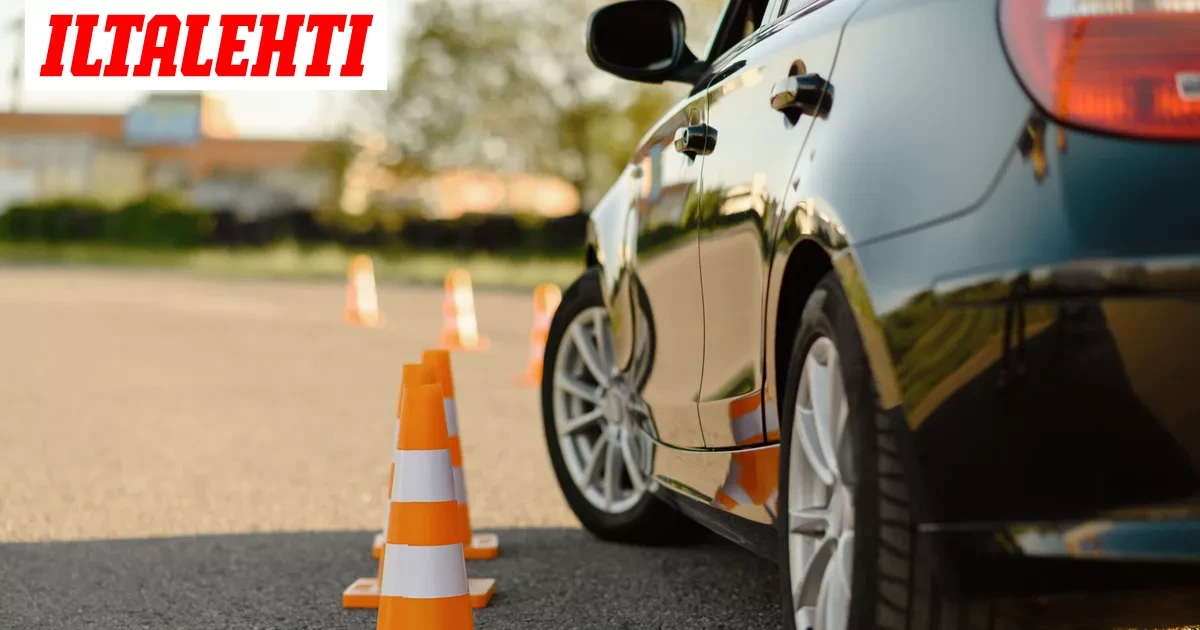 Autokouluopettajan karu salaisuus paljastui – Potkut alta aikayksikön