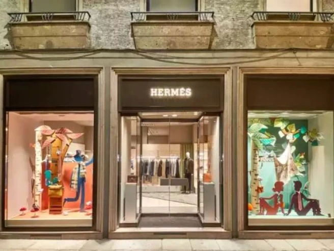 Hermès debutta nell’alta moda, la prima collezione a gennaio 2027