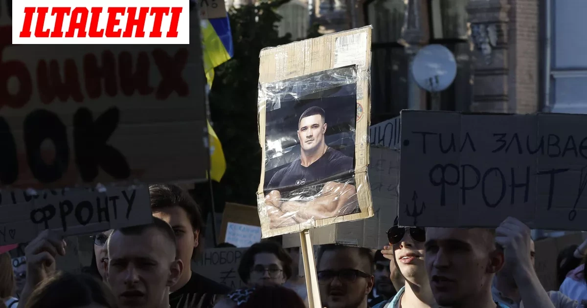 Skandaali Ukrainassa syvenee: Zelenskyille annettiin aikaraja