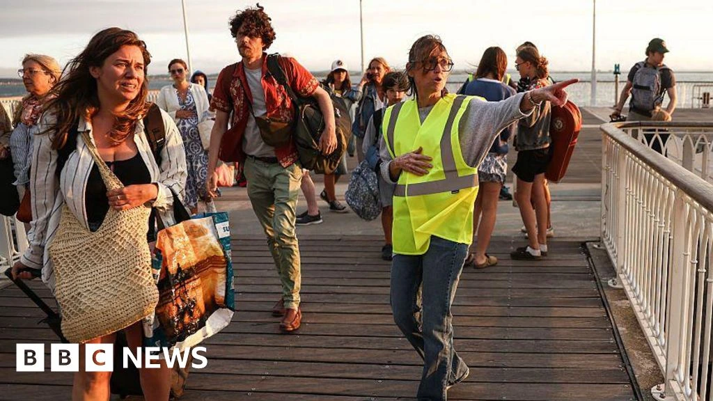Fleeing a wall of flames: Tourists describe France wildfires escape