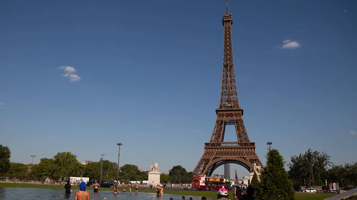Wegen Extremwetters früher geschlossen: Attraktionen in Paris bekommen Hitzefrei