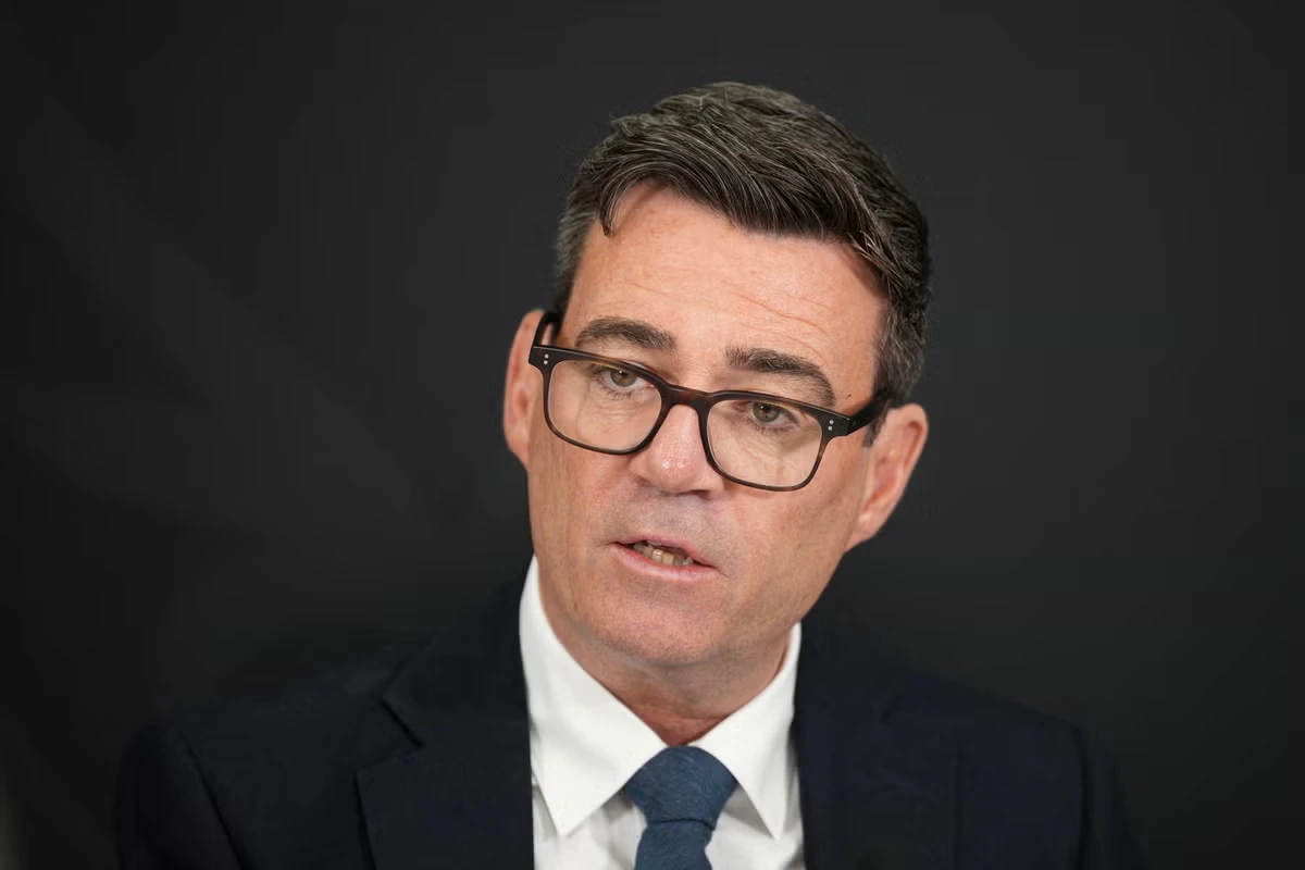 Burnham rules out snap election after first full working day in No10 North and vows to stick to 2024 manifesto