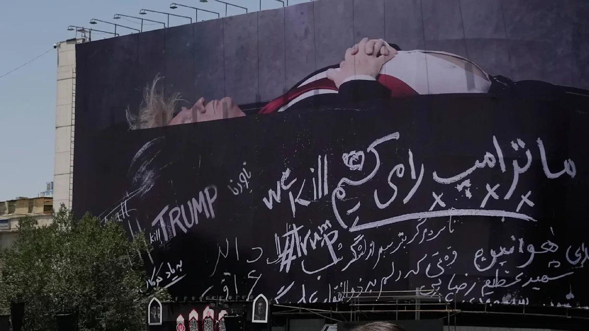 Iran – Geschmackloses Propaganda-Plakat: Bei den Mullahs liegt Trump schon im Sarg