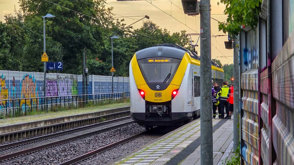 Bahn-Mitarbeiter lebensgefährlich verletzt: Trotz Bewährung! Zug-Schläger muss nicht in U-Haft