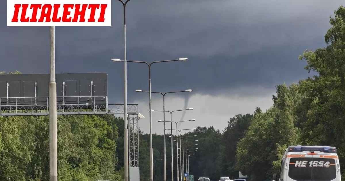 Vaikuttava näky Helsingin taivaalla