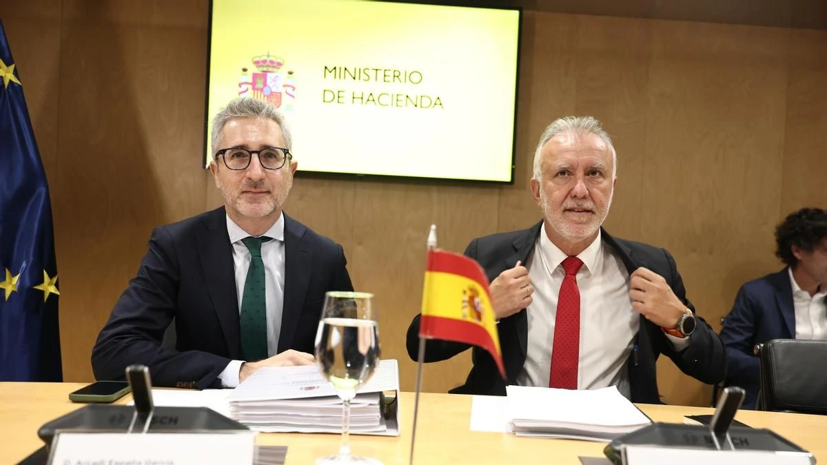 Hacienda permitirá a las comunidades autónomas un déficit del 0,1% en 2027 y disparará su financiación un 8%