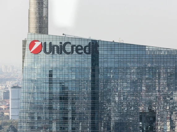 Unicredit al 47,59% di Commerz, chiude l’ops con adesioni al 17,60%