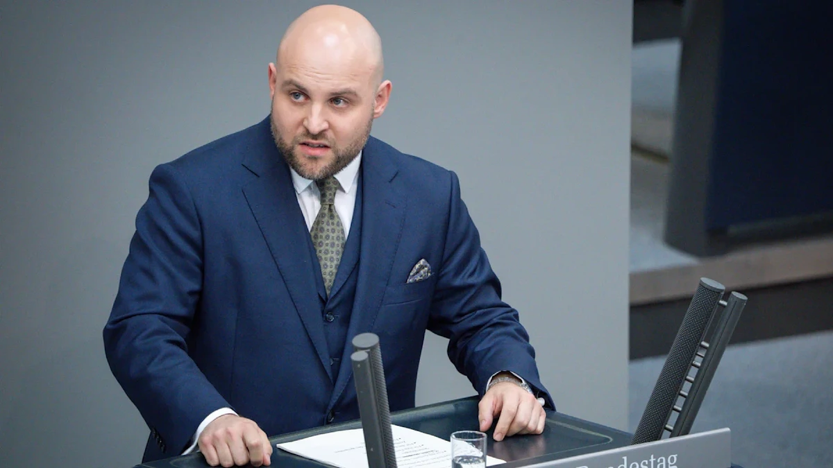 Frohnmaier verlangt: Merz soll Putin anrufen und den Dialog suchen