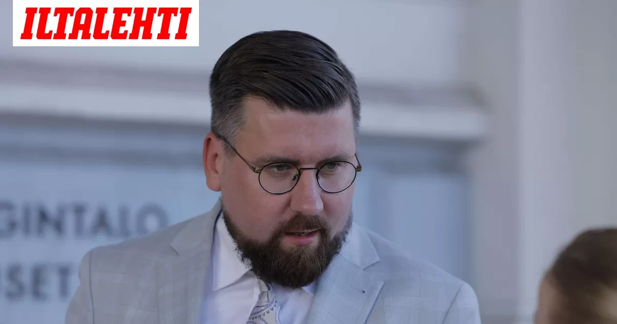 Sebastian Tynkkynen lateli kovaa tekstiä 16-vuotiaalle, raivo repesi – ”Häpeä!”