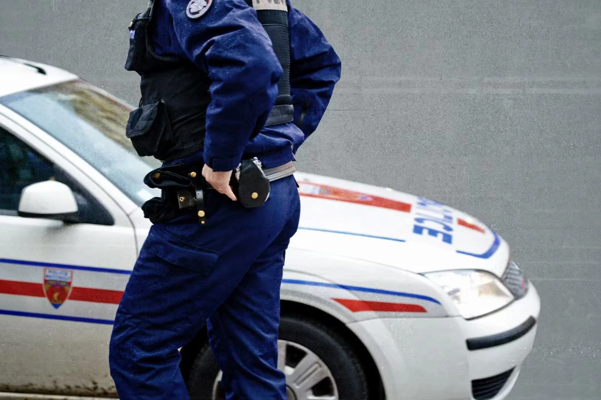 Une pétition contre la présomption d’usage légitime des armes par les forces de l’ordre recueille 140 000 signatures