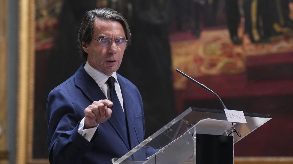 Aznar reclama una “mayoría nacional” para echar a Sánchez y evitar “un cambio de sistema”