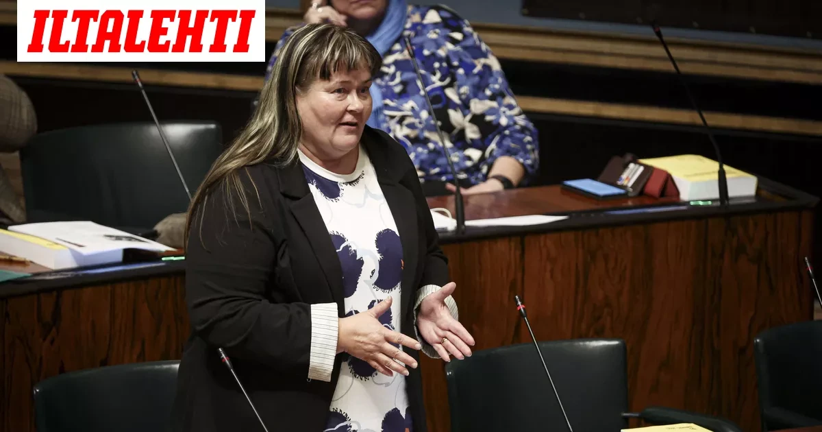 Kansanedustaja julkaisi mystisen kirjoituksen – SS: Puolisoa epäillään rikoksesta