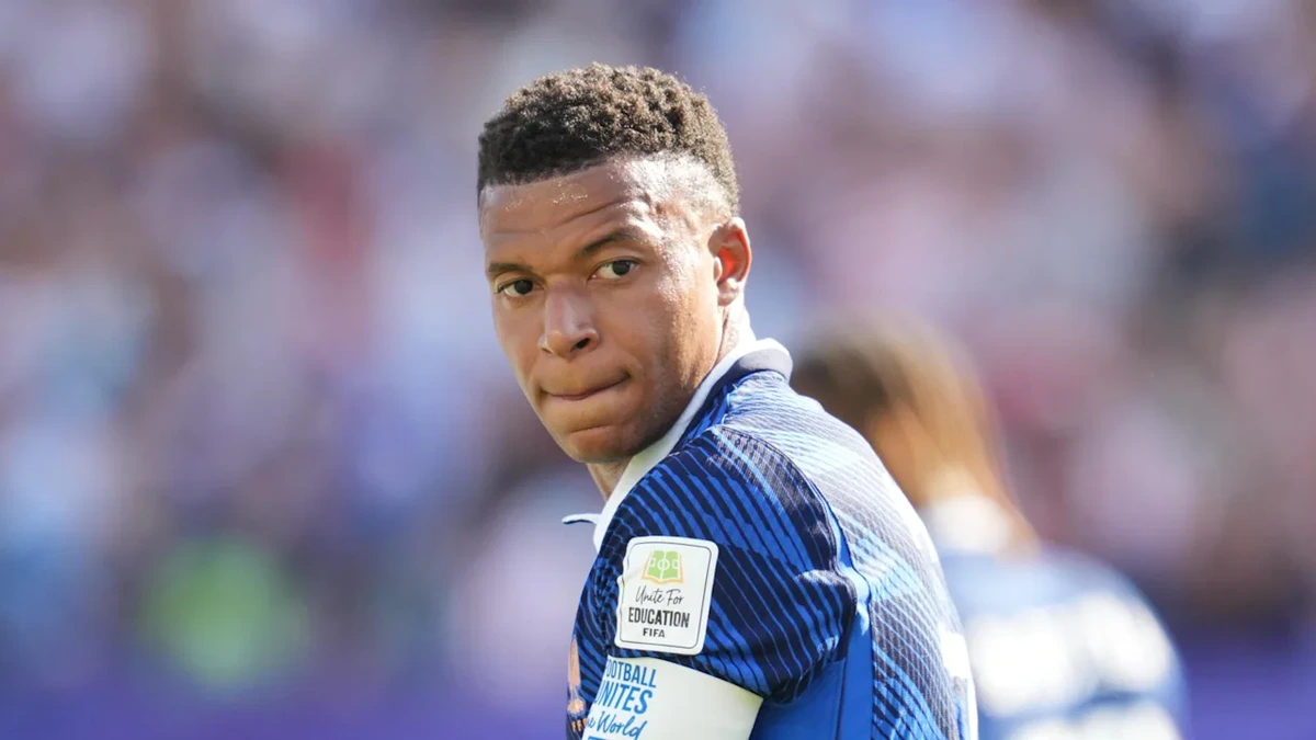 Mbappé reagiert auf rassistische Beleidigungen von der Senatorin Paraguays