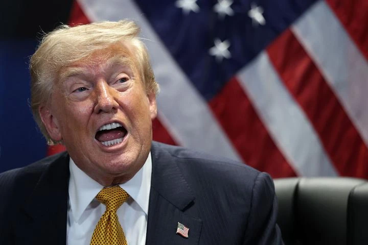 Trump retoma el bloqueo a los buques de Irán en el estrecho de Ormuz y exige un 20% del negocio al resto de países para su uso libre