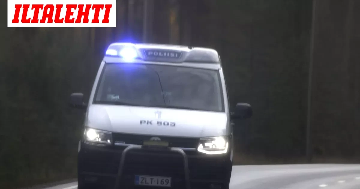 Iäkäs mies kuoli poliisiautossa