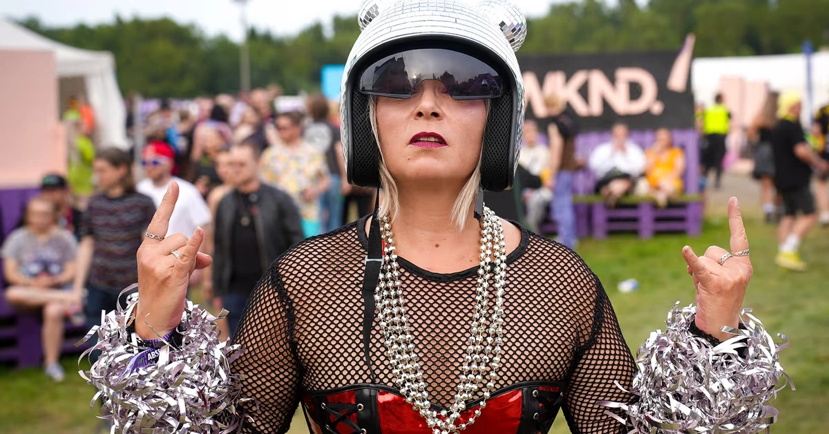 Katso kuvakooste Weekend Festivalin värikkäästä menosta