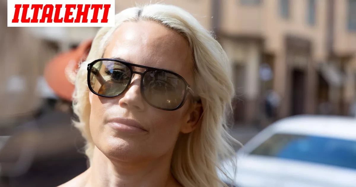 Martina Aitolehdeltä vihjaus ottelupalkkion suuruudesta