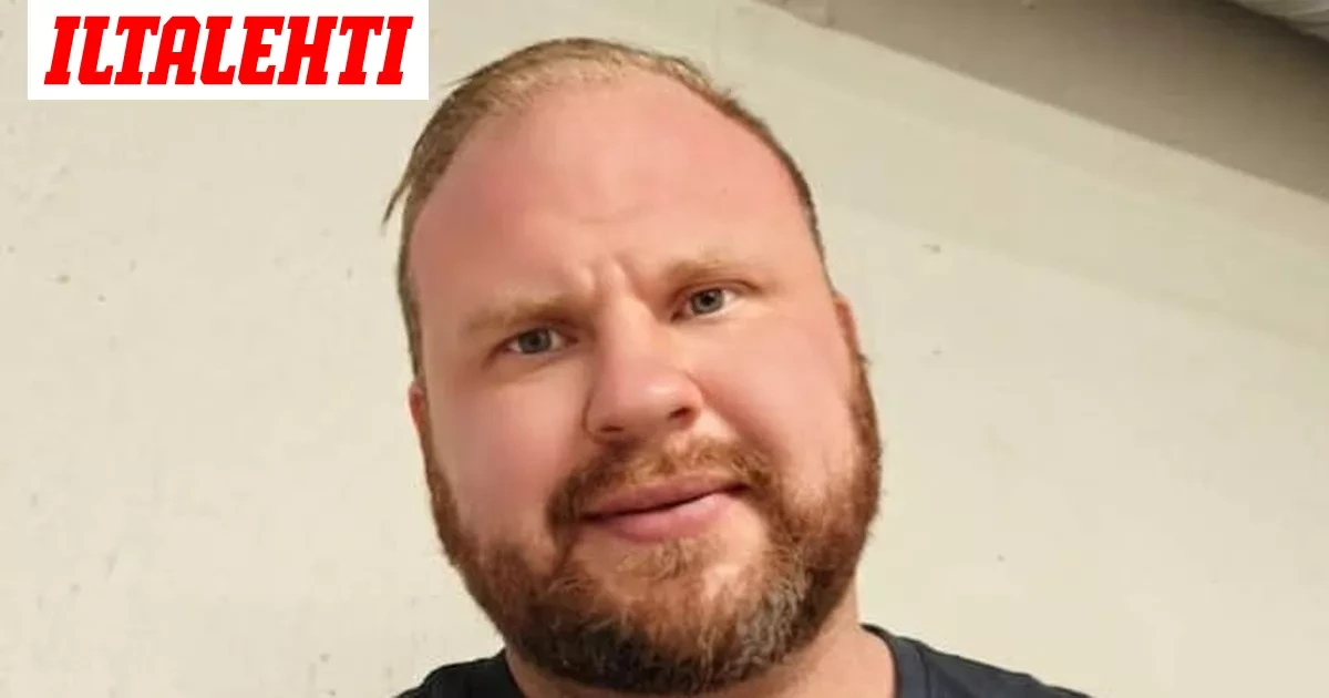 Yleisö ei voinut kuin nauraa, kun Juhani osallistui hauiskäännön SM-kisoihin
