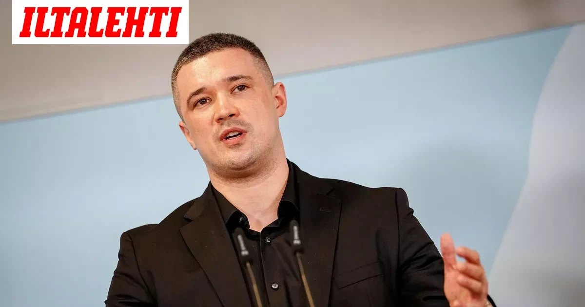 Zelenskyistä kovia syytöksiä – Nyt puhuu entinen puolustusministeri