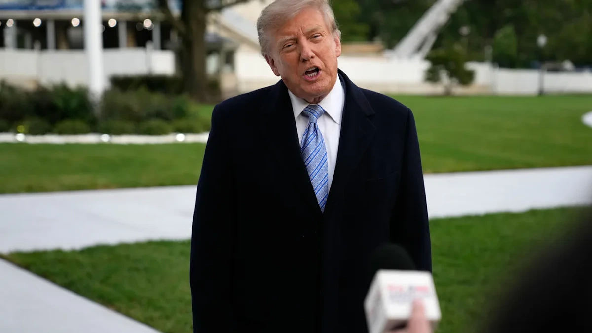 Donald Trump: Richter stoppt vorerst Ausschluss von CNN, Politico und MS NOW