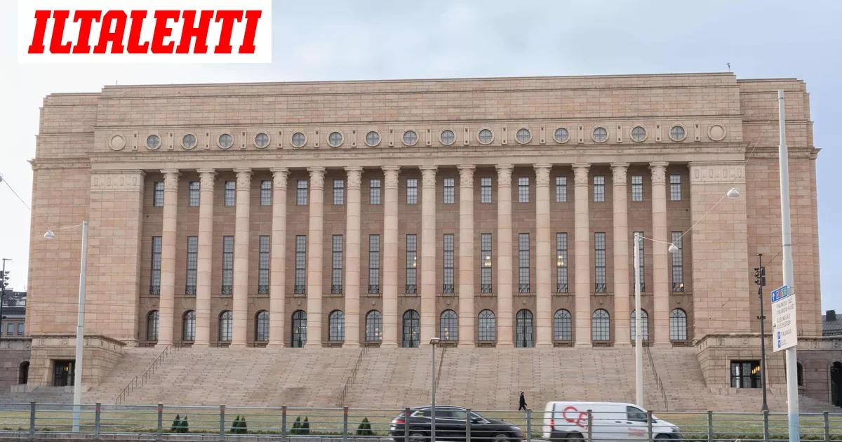 Uutta tietoa salaisesta kokouksesta eduskunnassa: Huolta aiheuttava tilanne on monimutkainen