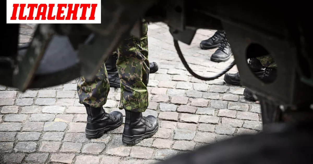 Varusmiehet jätettiin nuolemaan näppejään – Reseviläisille maksetaan kymmenen kertaa enemmän