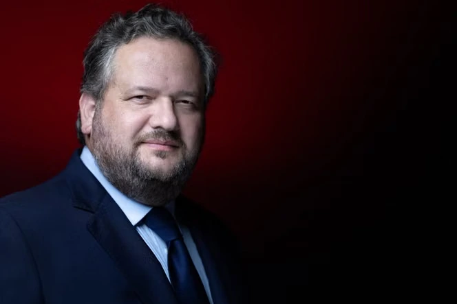 La Société générale accélère sa numérisation et taille dans les coûts
