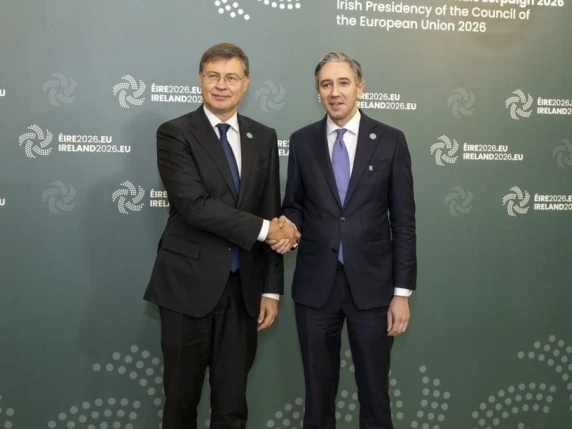Bollo auto, il «via libera» di Dombrovskis: possibile utilizzare i risparmi del Pnrr per l’esenzione