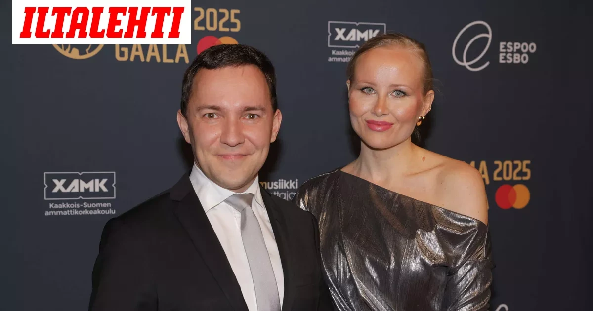 Wille Rydman asteli alttarille silinterihatussa – Katso hääkuvat