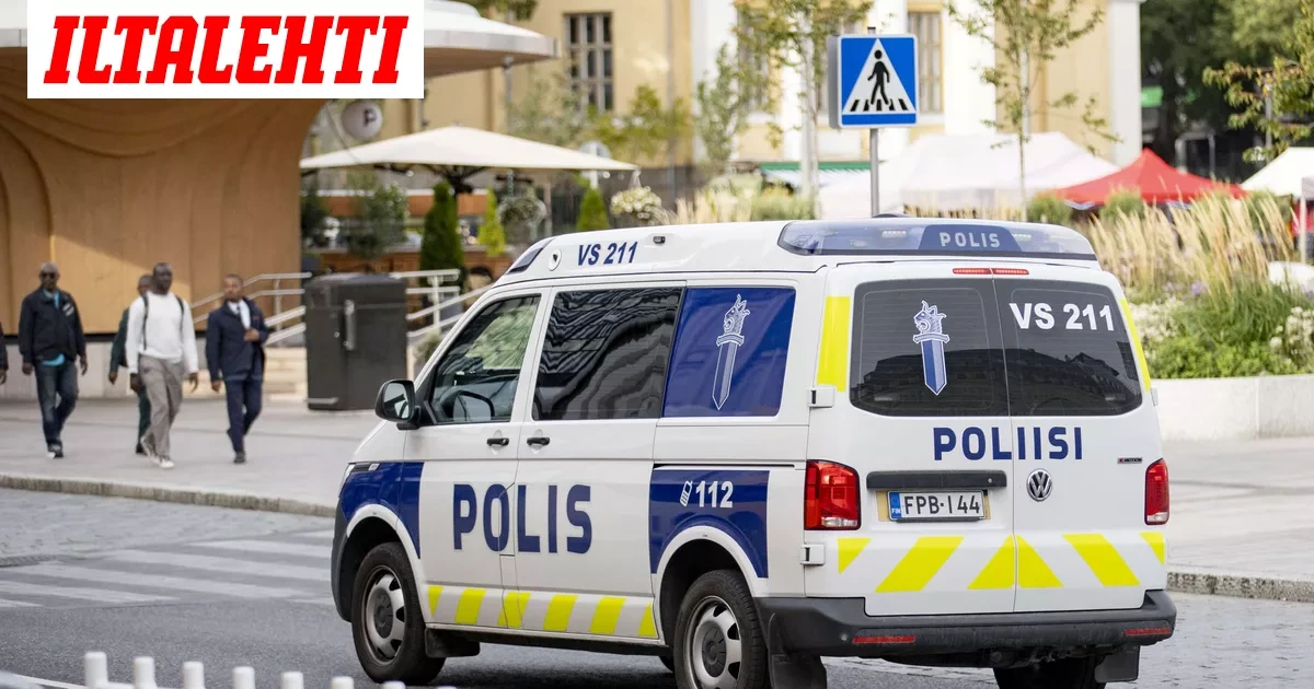 Ahnasta seksiä poliisiautossa– Näin sitä kommentoi asiantuntija