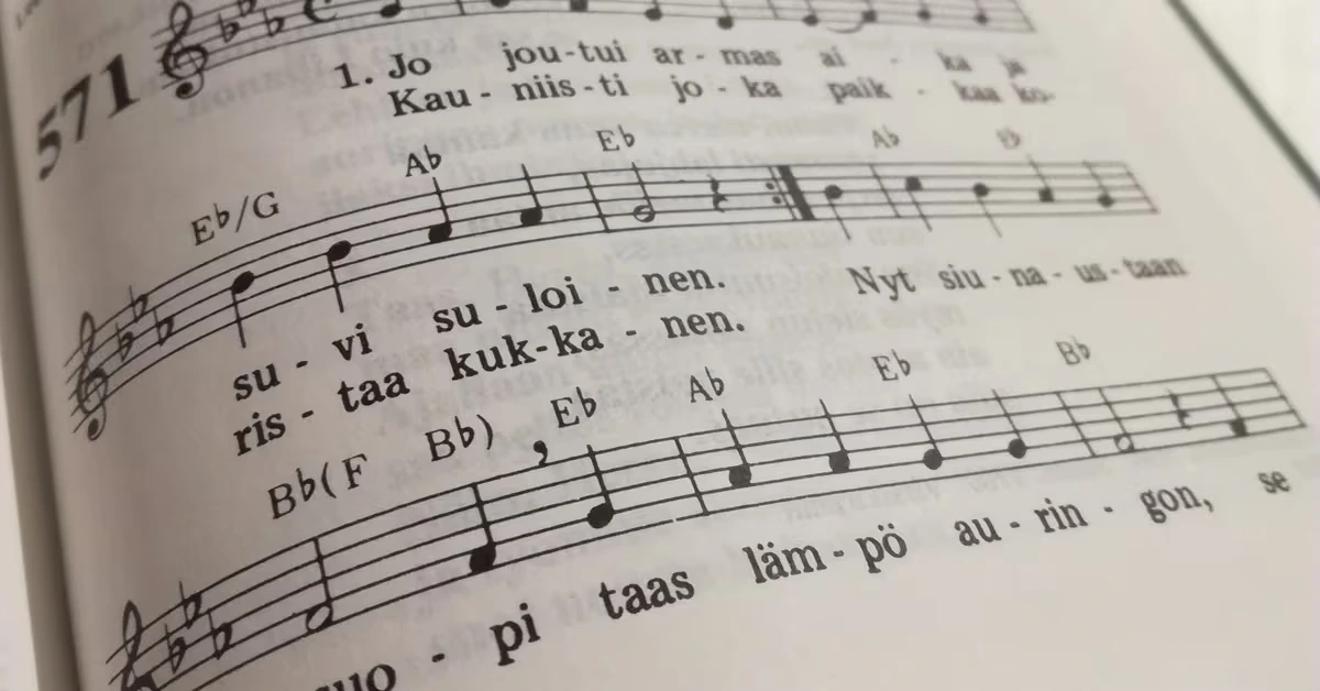 Opetusministeri: Suvivirren laulaminen on kulttuurihistorian todeksi elämistä