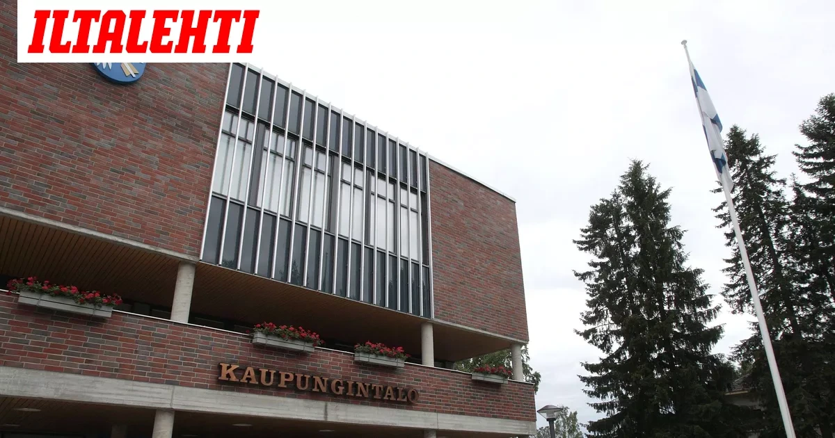 Poliitikko sai potkut pikkukaupungissa – Vei lääkkeitä työpaikaltaan