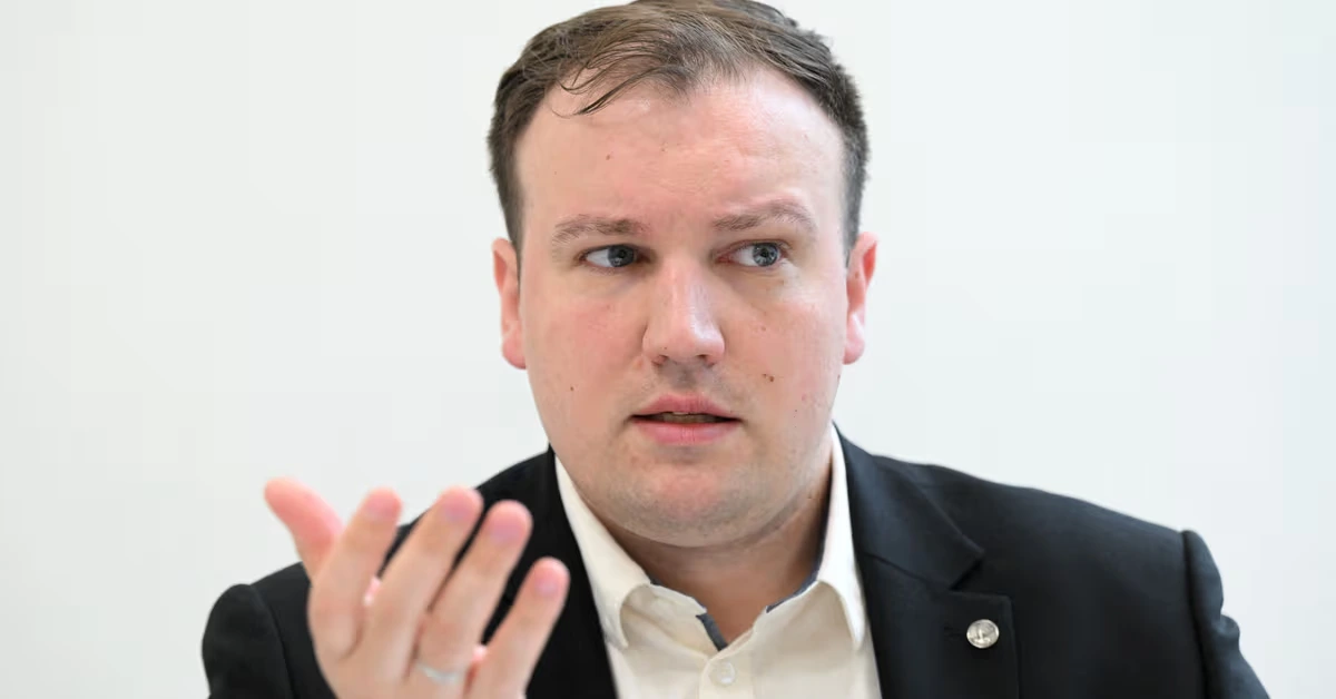 Tass: Sotabloggaaja päästetty vapaaksi Montenegrossa