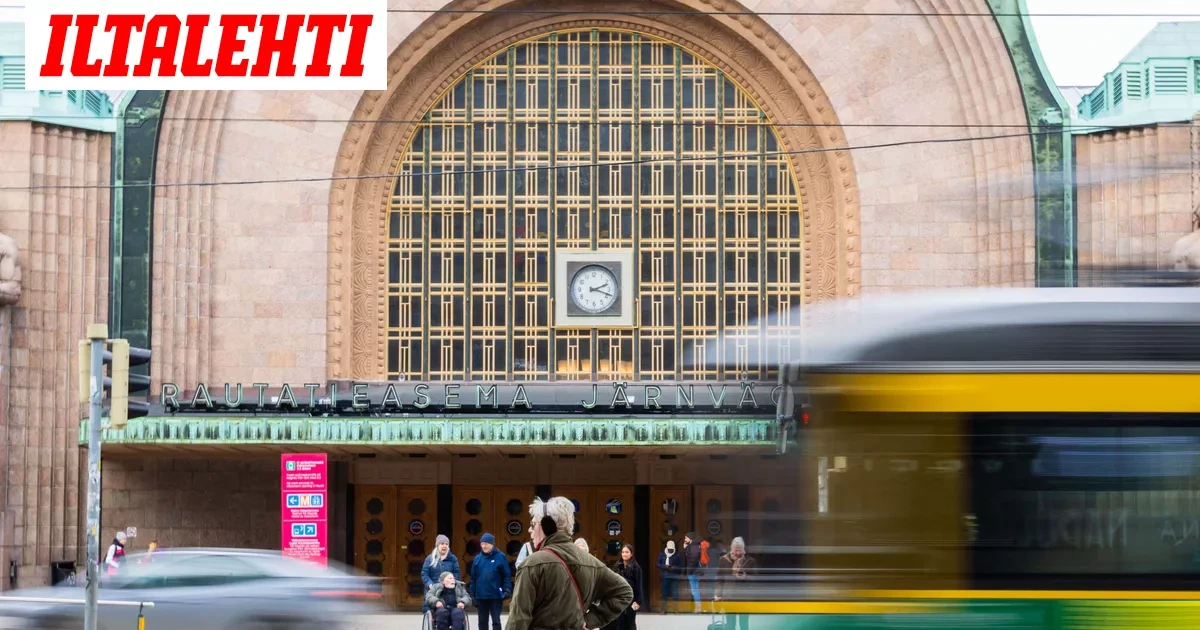 Puukkohyökkäys Helsingin ydinkeskustassa